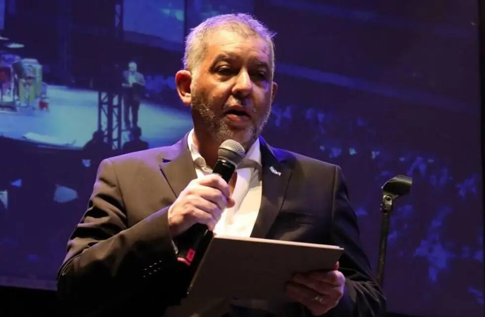 Sergio Pikholtz realizó publicaciones ofensivas contra civiles en Gaza y fue suspendido por la DAIA.