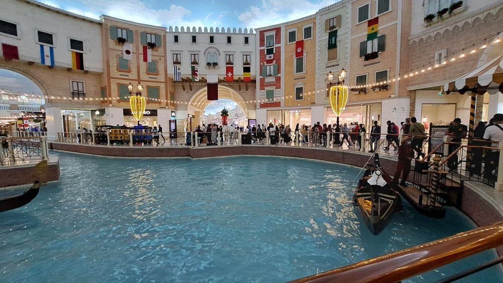 Una góndola del shopping Villaggio de Doha, Qatar. 
