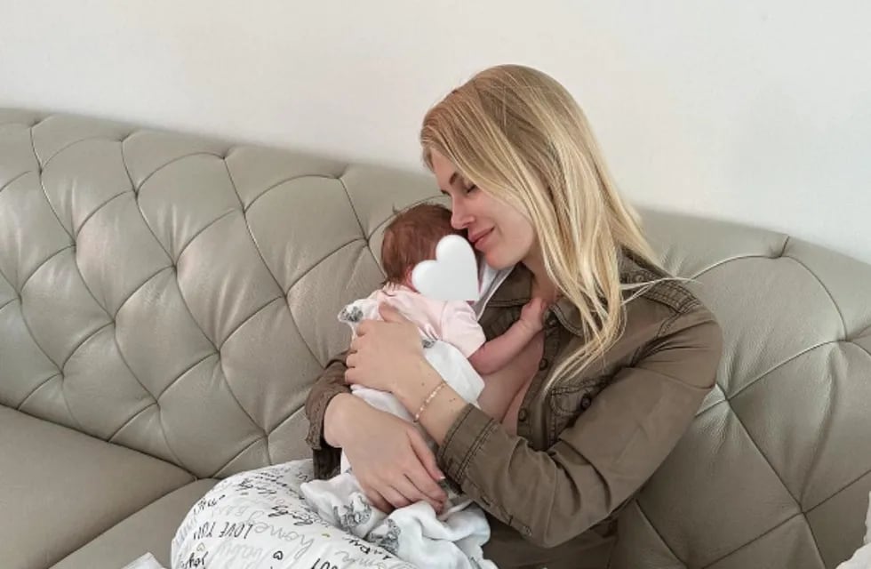 Elle, la primera hija de Christiansson y López nació el 31 de marzo. Foto: Daniela Christiansson / Instagram