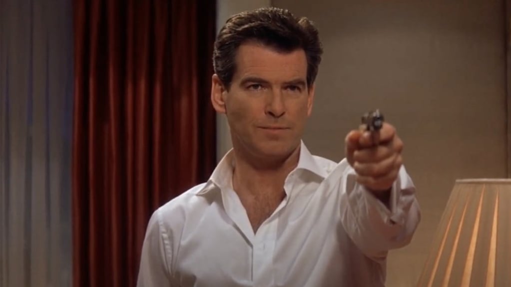 Pierce Brosnan como James Bond en "Otro día para morir" (2002)