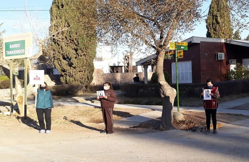 En los últimos días, vecinos de Junín hicieron un “caravanazo” y salieron a la puerta de sus casas para pedir justicia. Foto: Facebook