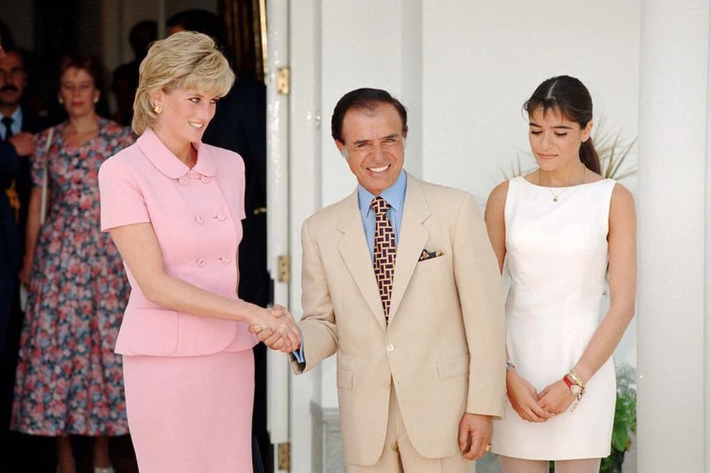 Lady Di junto al presidente Carlos Menem.