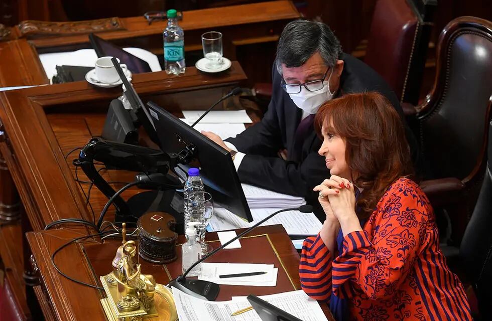 Cristina Kirchner firmará un nuevo decreto para volver a las sesiones presenciales (Foto Archivo)