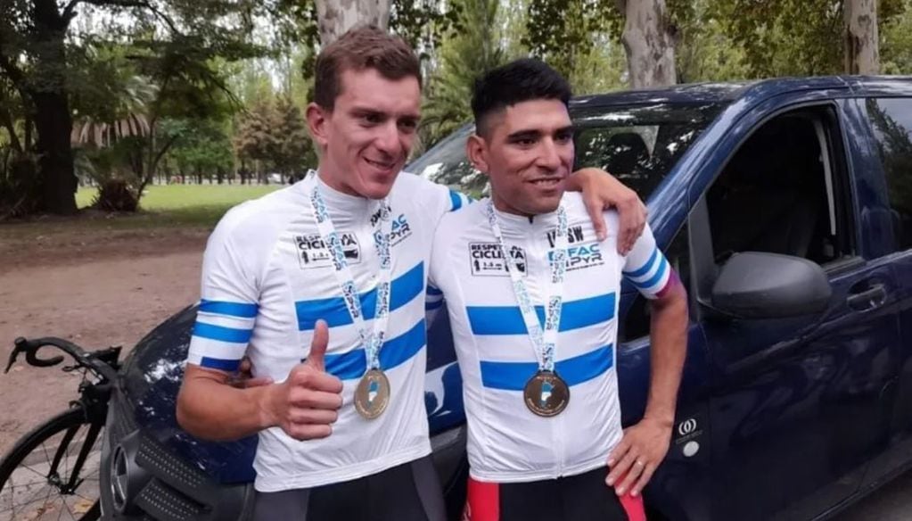 Sergio Fredes y Alejandro Durán, los campeones argentinos de ruta elite. / Gentileza 