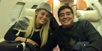 Rocío Oliva junto a Diego Maradona