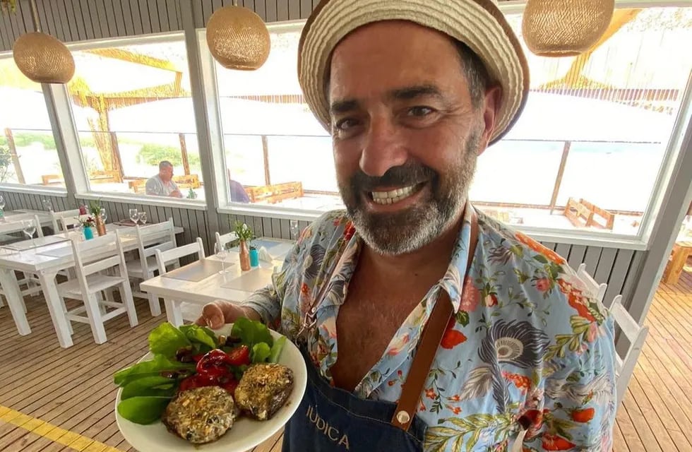 Mariano Iúdica, criticado por los precios de su restaurante de playa. (instagram).