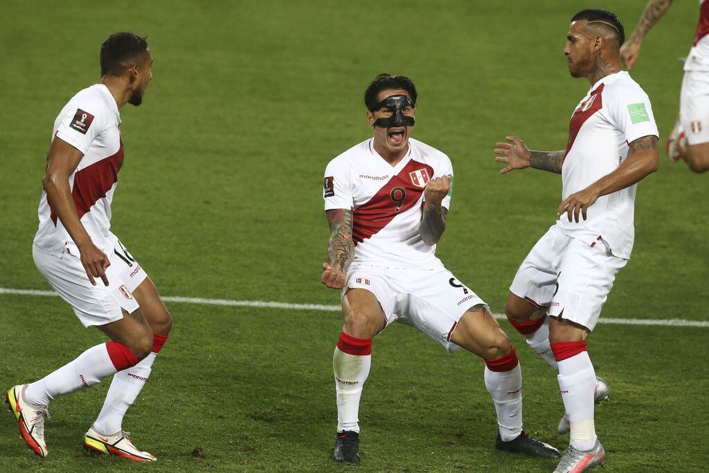 Perú 3- Bolivia 0. Gianluca Lapadula abrió el marcador.