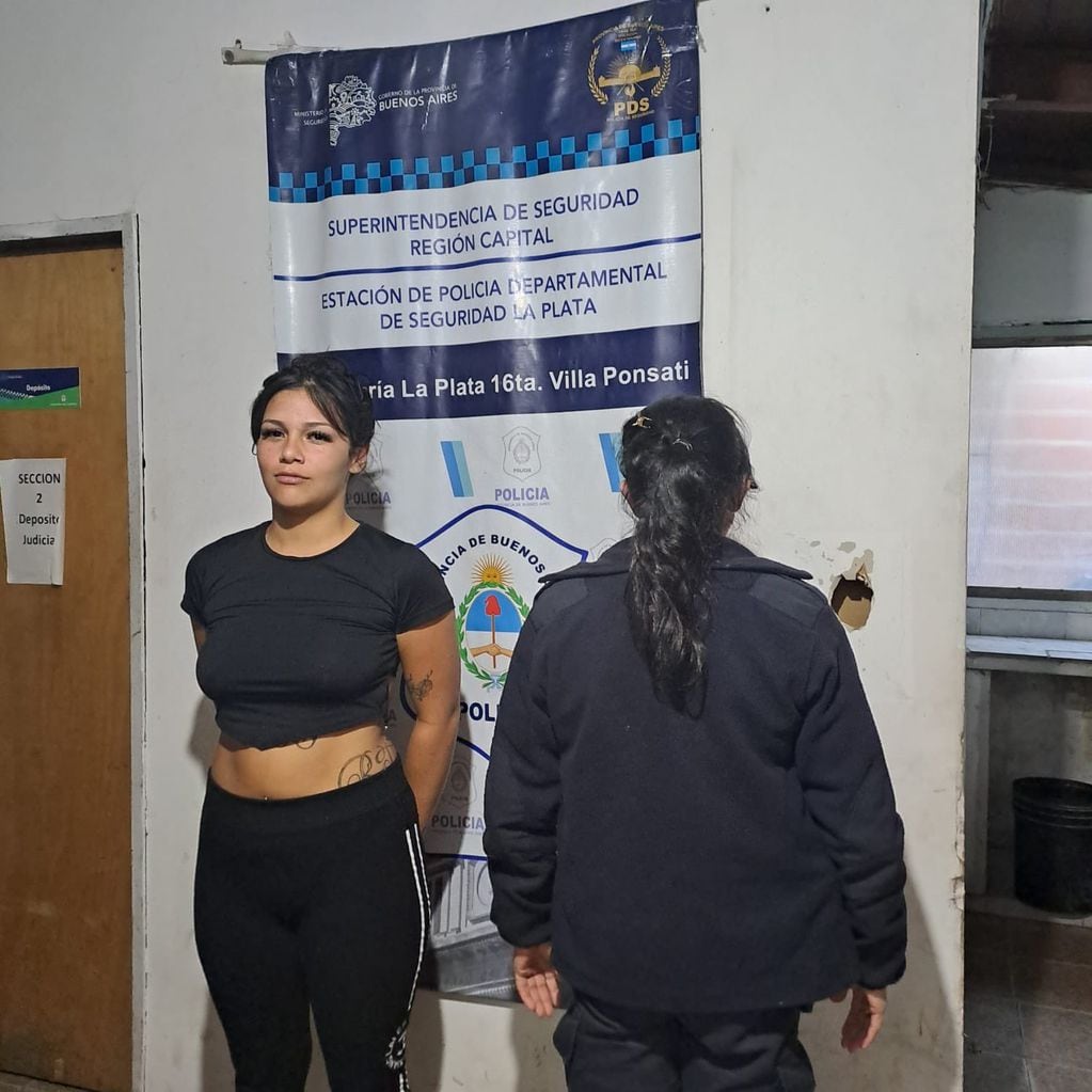 La joven de 19 años fue detenida por la policía. Foto: 0221 La Plata.