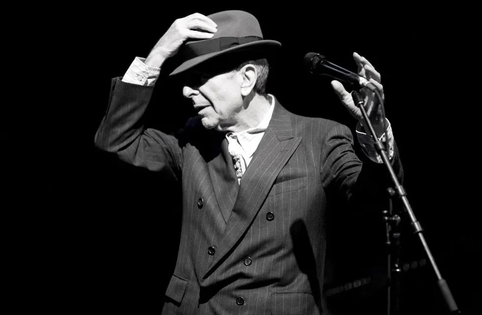 Leonard Cohen: la historia del "susurro" más seductor y personal de la música