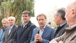 Rodolfo Suárez, Mario Abed y Sergio Marinelli inauguraron obras hídricas en San Martín.