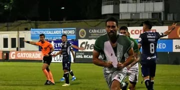 Ferro le ganó a Independiente por 1-0 tras una salida en falso del arquero Aracena. El gol  lo hizo Bordacahar. El Azul mereció más. 