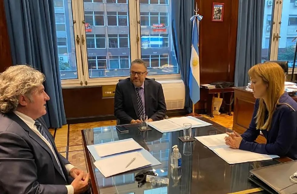 Ramón y Fernández Sagasti junto al ministro Matías Kulfas. El vínculo entre ambos legisladores mendocinos es cada vez más estrecho.
