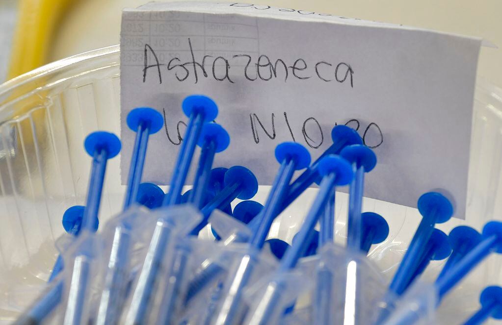La vacuna Vaxzevria dejará de aplicarse a nivel mundial por "razones comerciales". Foto: Los Andes
