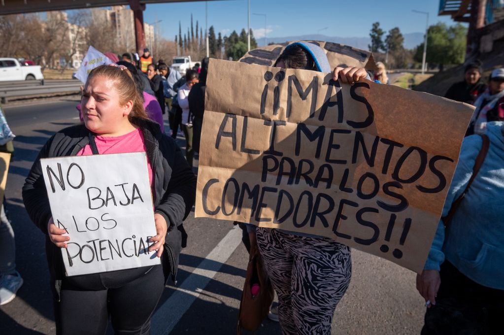Las organizaciones apelarán a la solidaridad de los supermercadistas. - Foto: Ignacio Blanco / Los Andes