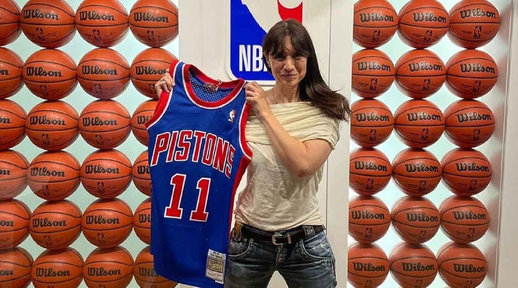 María Botto, fanática del básquet (NBA Fan Club)