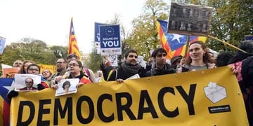 El presidente español reclamó a los catalanes que concurran masivamente a las urnas el 21 de diciembre próximo. 