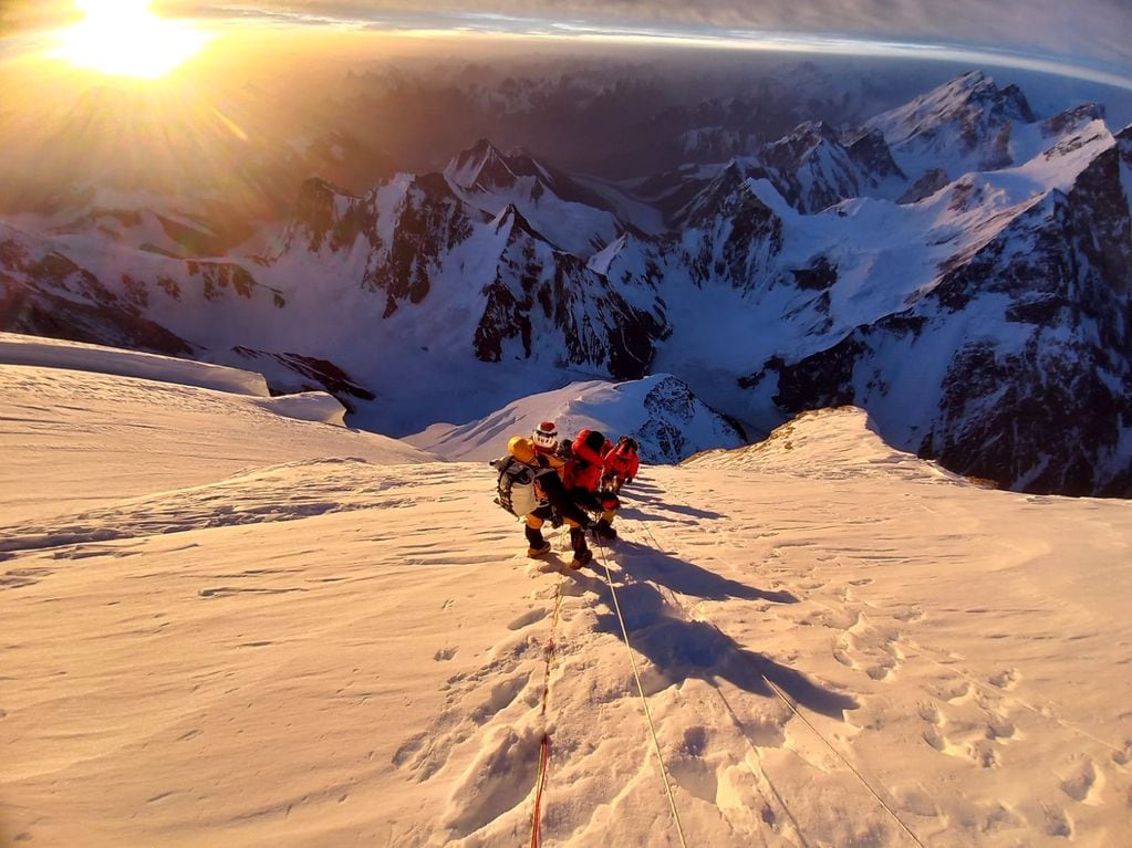 El mendocino que se convirtió en el primer argentino en subir el monte K2 como guía.