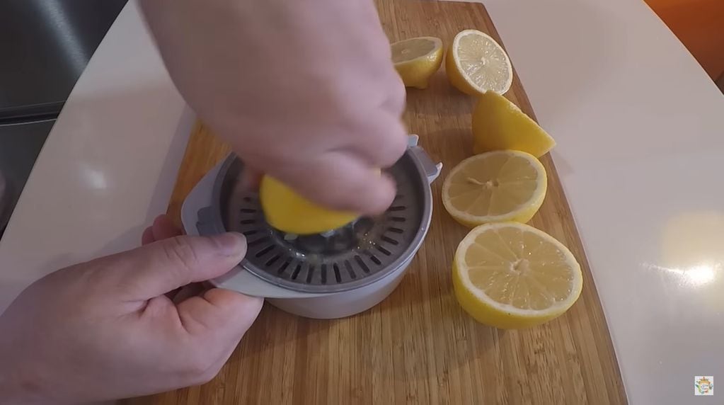 El postre de limón más rico y fácil de preparar. Captura del video.