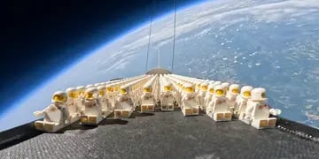 Mil muñequitos Lego viajaron al espacio y regresaron a la Tierra sin lamentar bajas