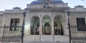 Colegio Nacional Agustín Álvarez en el día del paro de la CGT