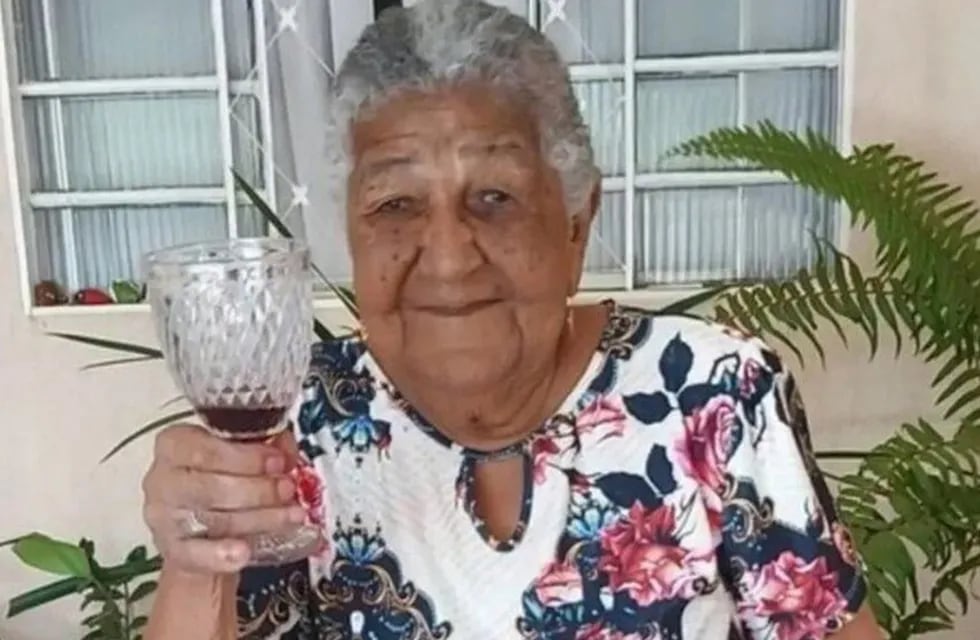 Con 101 años, doña María se postuló para trabajar en un frigorífico.