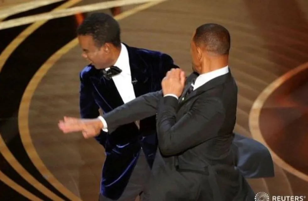 El momento exacto de la bofetada de Will Smith a Chris Rock en el escenario