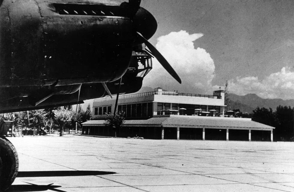 Terminal aérea del aeropuerto El Plumerillo, 25 de noviembre de 1949.
