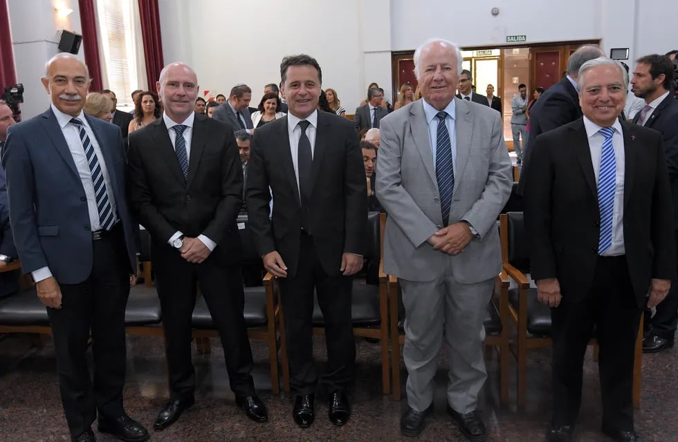 Jueces de la Suprema Corte de Justicia de Mendoza, Valerio, Garay, Palermo, Llorente y Gómez. Foto: Orlando Pelichotti / Los Andes