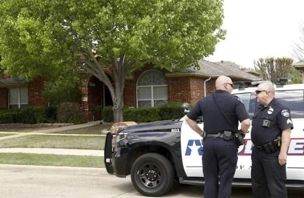 La Policía de Texas, Estados Unidos, en el lugar de la tragedia. Foto: Gentileza