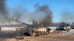 Tanques del ejército ruso, en alerta ante el conflicto en Ucrania