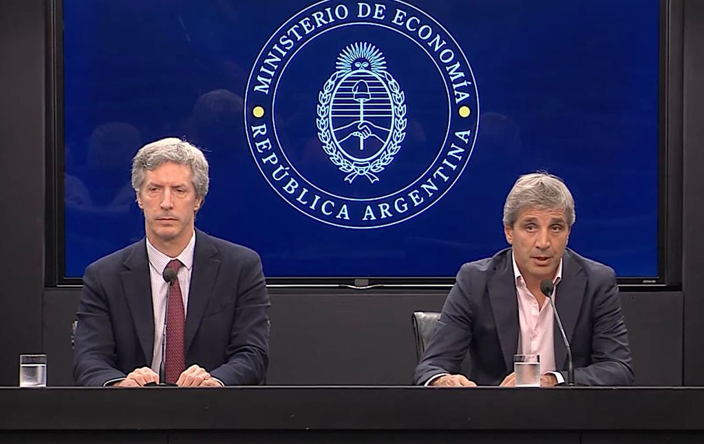 Caputo anunció que se reflotó el acuerdo con el FMI y el organismo desembolsará de 4.700 millones de dólares