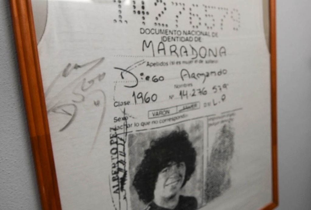 Luis Gerardo Cornejo hincha de Maipú fanático de Diego Maradona. Foto: Marcelo Rolland