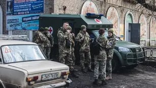 Fuerzas ucranianas se preparan para horas de máxima tensión (DPA/Archivo).