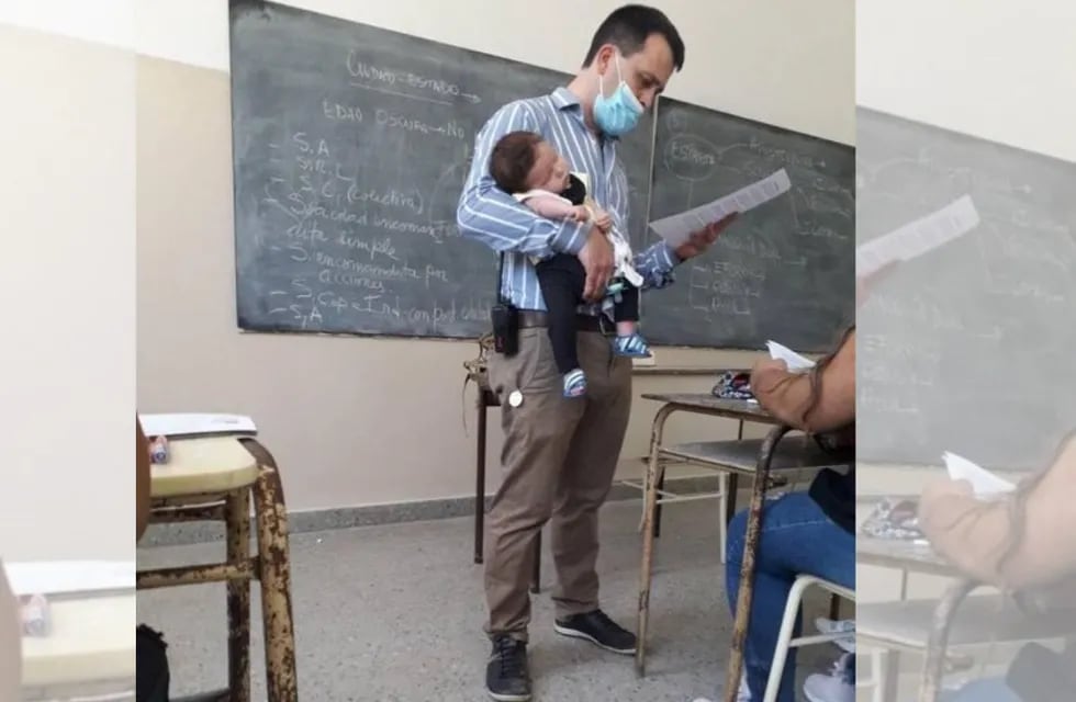 Un docente cuidó la beba de una alumna para que la joven pudiera estudiar.
