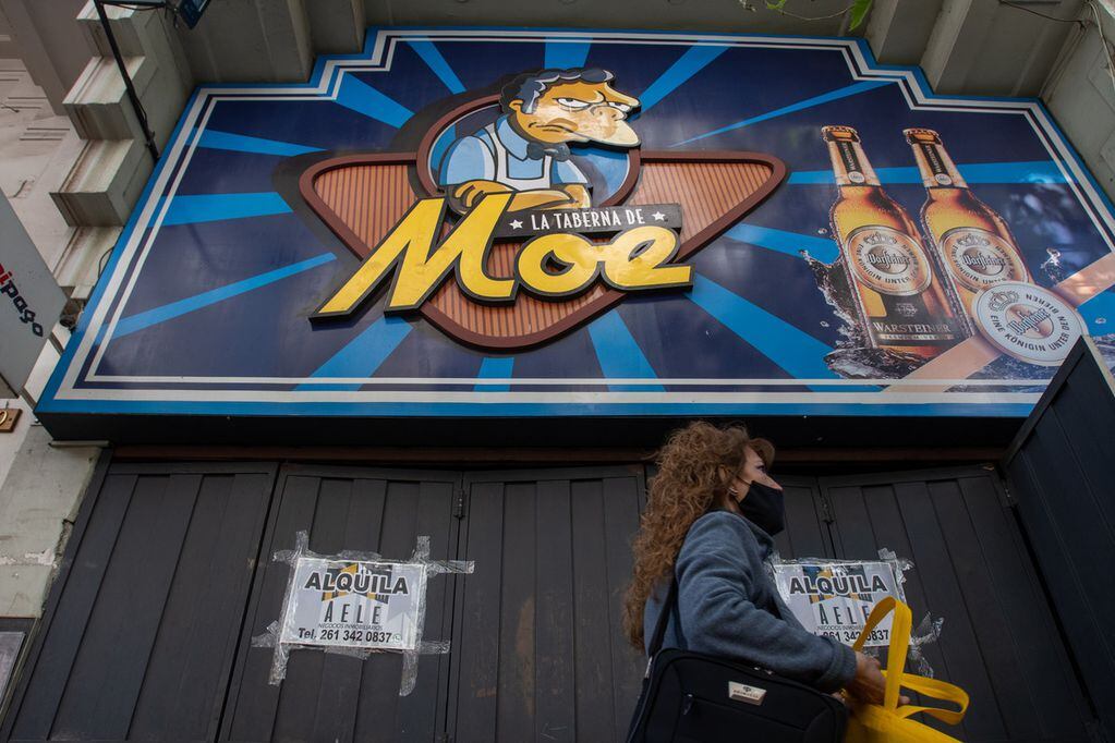 Cerró La Taberna de Moe, emblemático kiosco y bar de calle Catamarca. Foto: Ignacio Blanco / Los Andes.