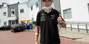 El piloto español que sufrió una policontusión en la espalda a causa de un vuelvo durante el Dakar 2018, dijo no sentirse bien.