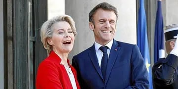 Ursula Von der Leyen y Emmanuel Macron