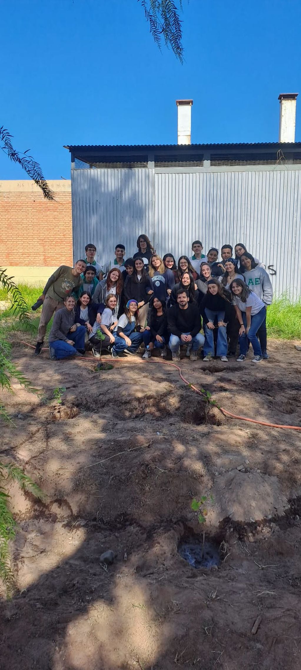 Irrigación y el Liceo Agrícola avanzan en la implementación de riego subsuperficial con efluente gris. Foto: Prensa Irrigación.