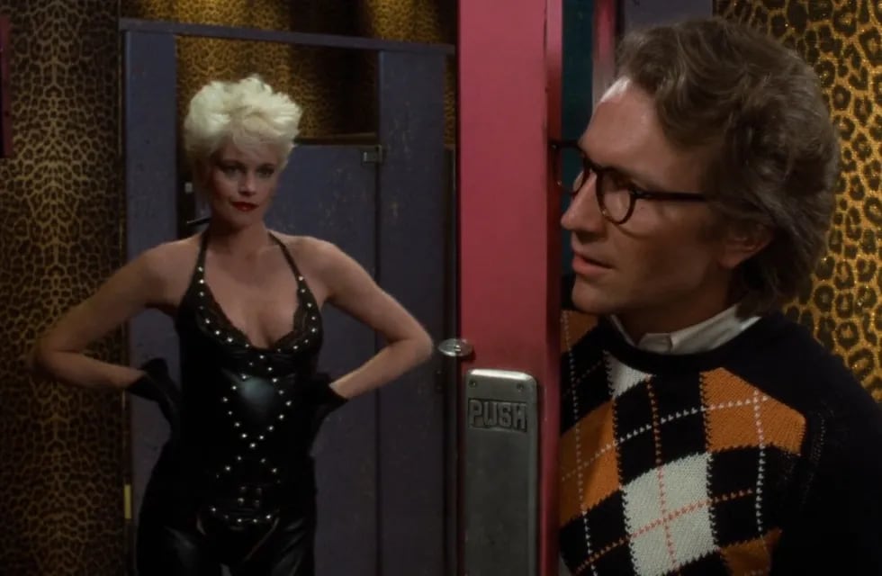 El juego de espejos en la secuencia de "Relax", uno de los puntos altos en "Body Double" (1984)