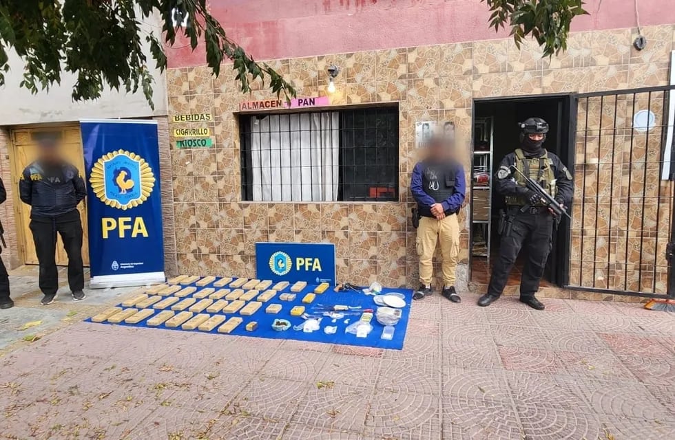 Parte de la droga decomisada. Gentileza Policía Federal Argentina.