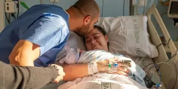 Una mujer dio a luz tras ser trasplantada con el útero de su madre