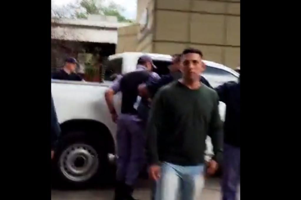 Trasladaron a Emerenciano Sena a un hospital (Captura de video).