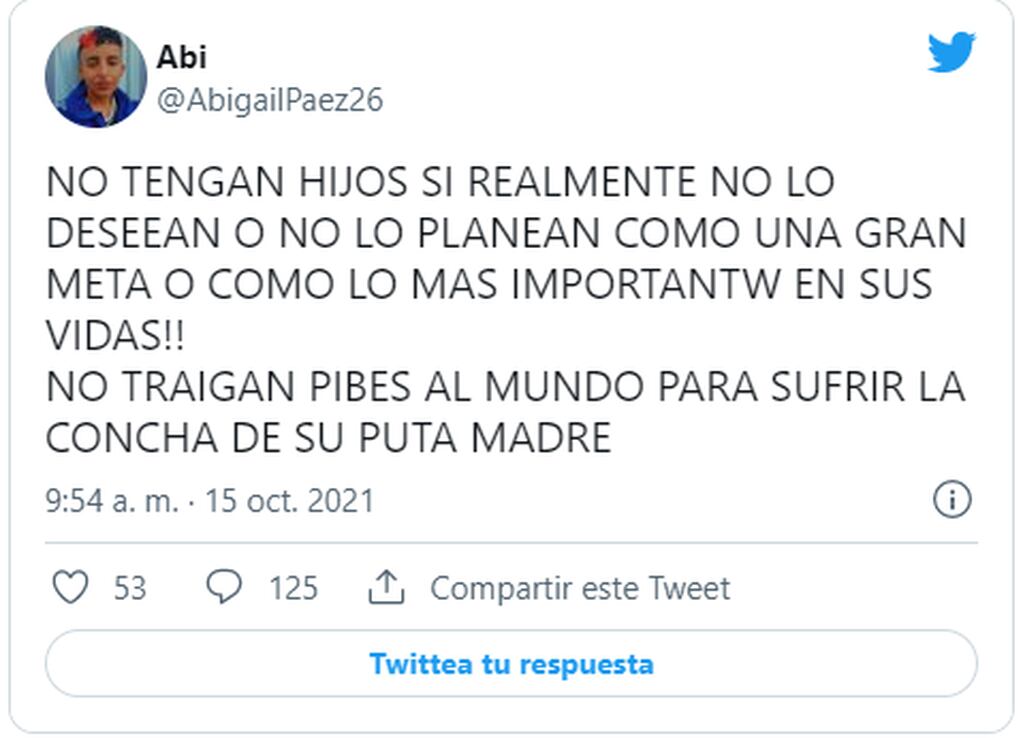 Uno de los tuits de Abigail Páez. Twitter Captura de pantalla.