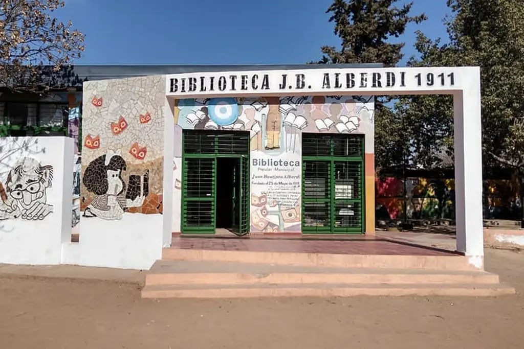 Biblioteca Popular Municipal Juan Bautista Alberdi, de Luján de Cuyo