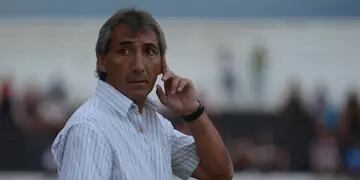 El chaqueño, ex DT del Deportivo Maipú, reemplazará a Alejandro Abaurre en el Celeste. Asumirá mañana. 