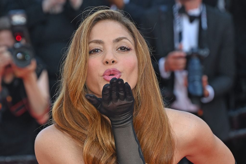 Shakira, en Cannes, alejada de Piqué. (Web)