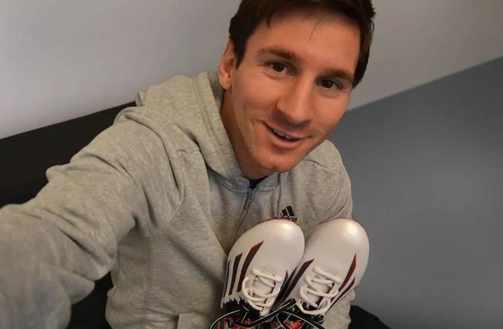 Te mostramos los nuevos botines que estrenará Messi en la Champions