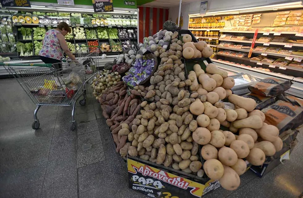 Frutas y verduras se encuentran entre los productos de consumo más caros para la venta