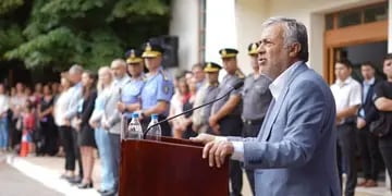Alfredo Cornejo presentó a 140 nuevos efectivos policiales