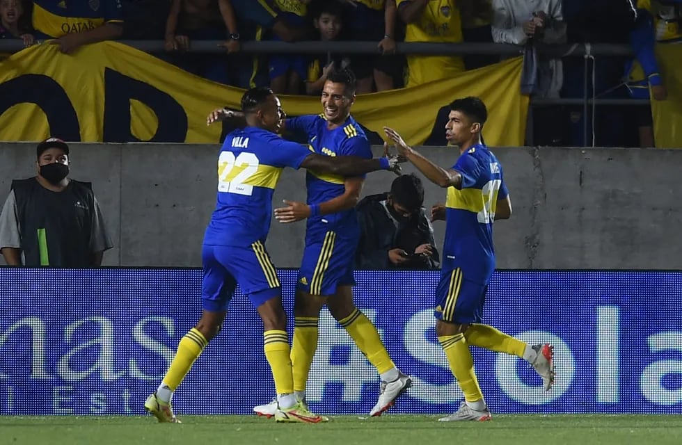 Boca derrotó a Colo Colo en el amistoso internacional por 2-0.